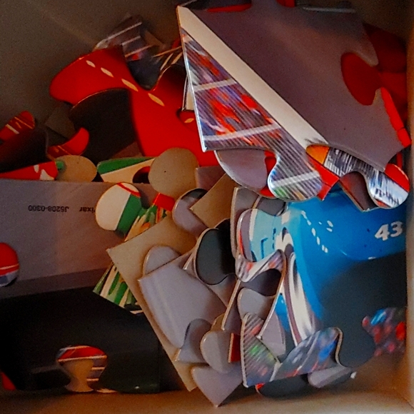 Cars Disney puzzle and read story book draw images slide to erase drawing - Picture 5 of 8